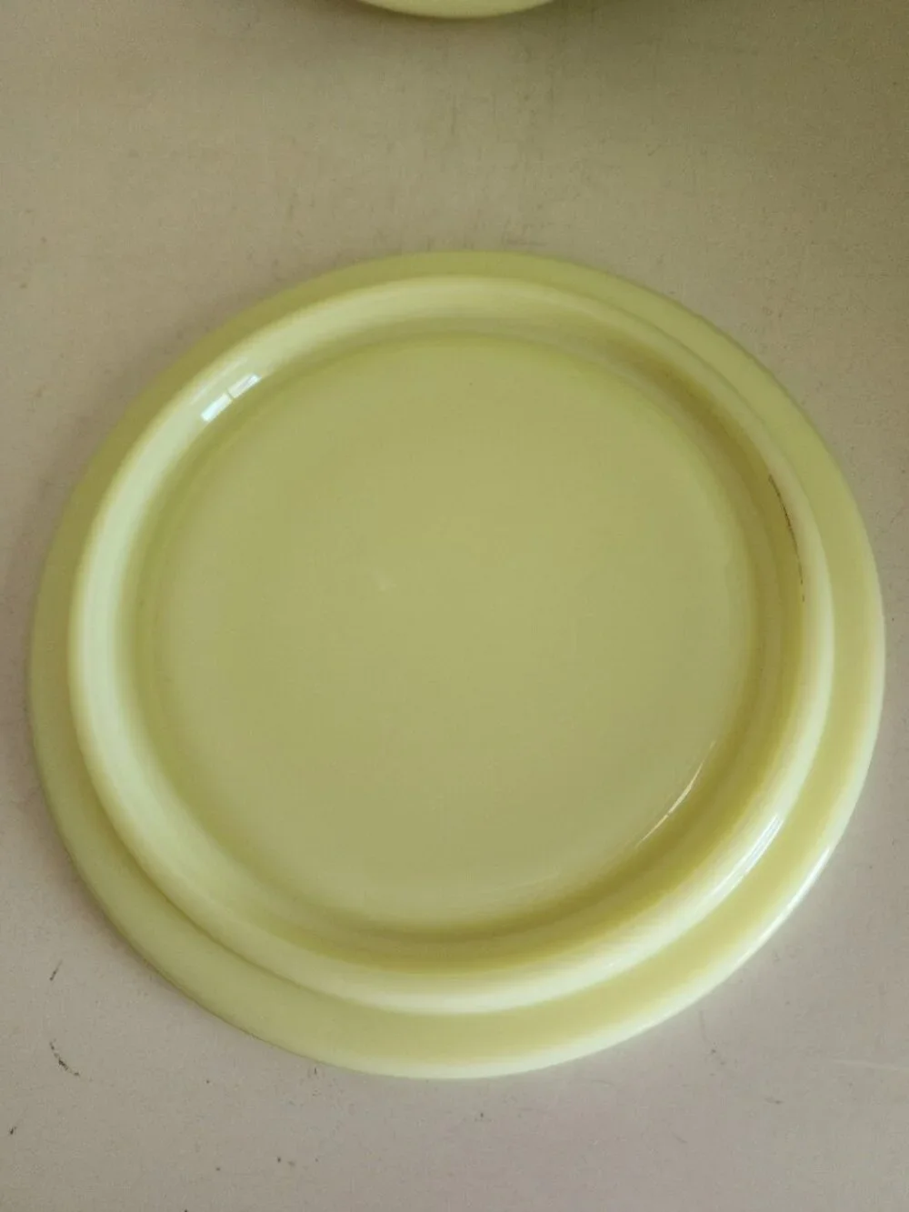 Beautiful Vintage McKee Seville Yellow Glass CEREAL 48oz Canister Uranium HTF